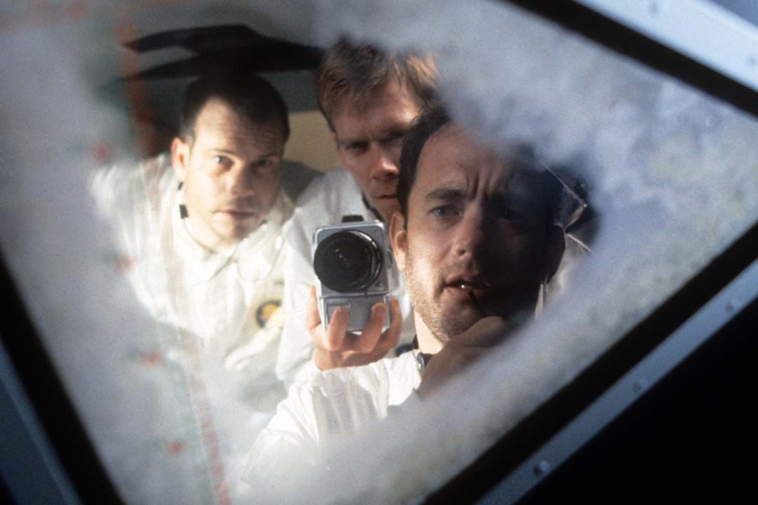 Tom Hanks, Bill Paxton et Kevin Bacon depuis leur fusée en perdition.